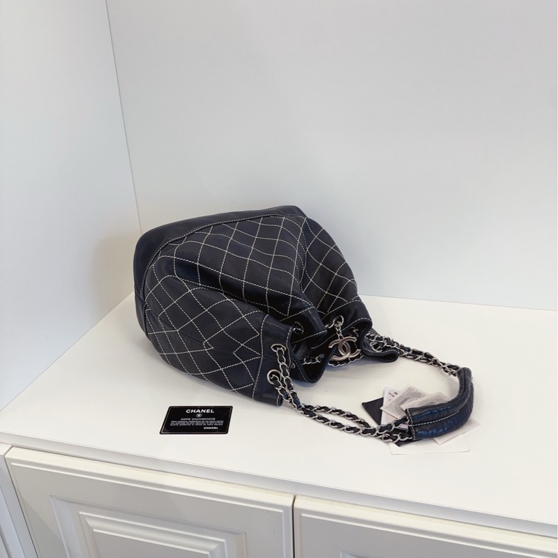 ✨Chanel 黑銀外縫線水桶包 98新 有保卡🖤-6