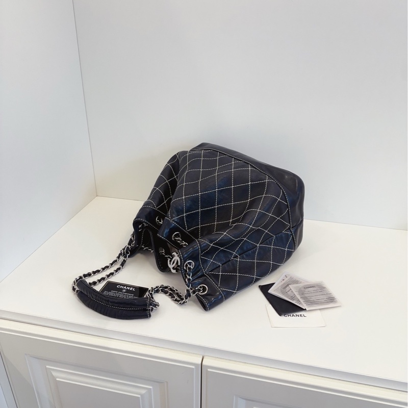 ✨Chanel 黑銀外縫線水桶包 98新 有保卡🖤-8