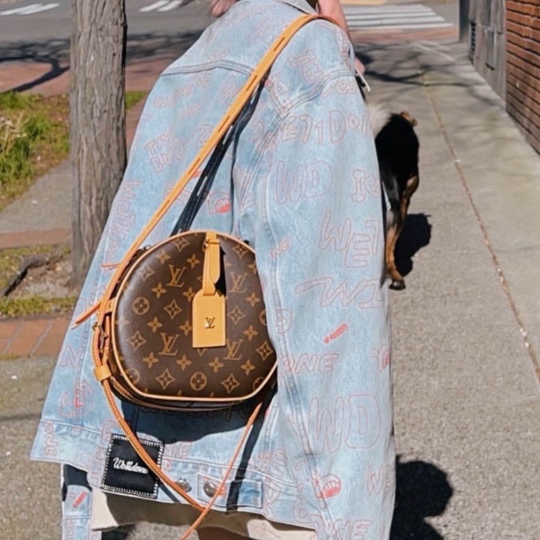 ✨Lv 老花圓餅中號 肩帶可調節 多種背法 ☀️-0