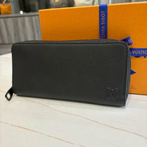 *SHIHNA名牌精品* LV M25959 黑色粒面拉鍊錢包