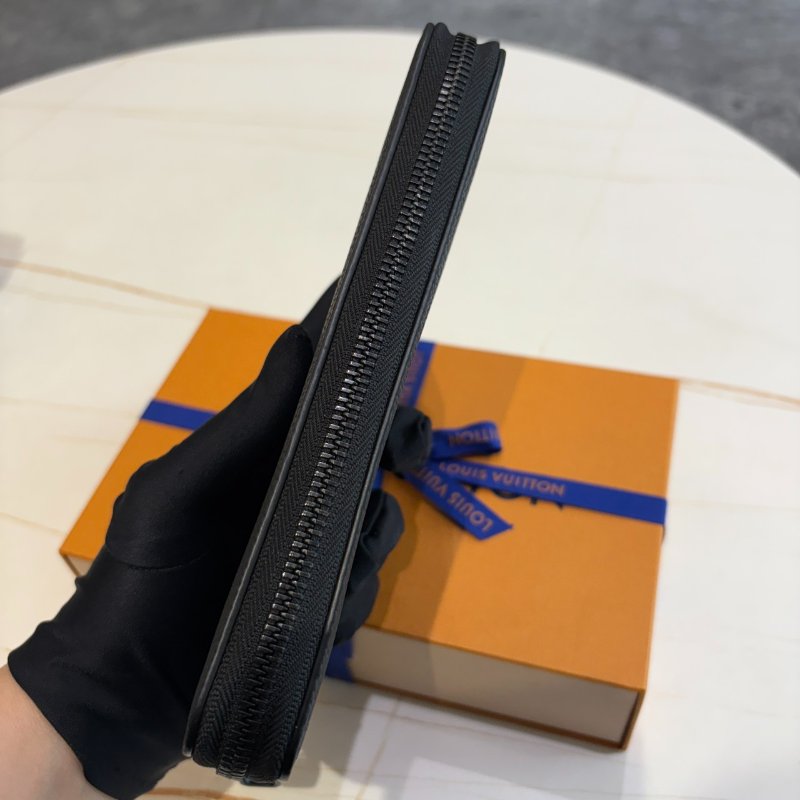 *SHIHNA名牌精品* LV M25959 黑色粒面拉鍊錢包-3