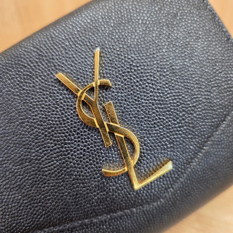 [ 甜價出！😍] YSL 黑粒面牛皮金釦UpTown短夾-15