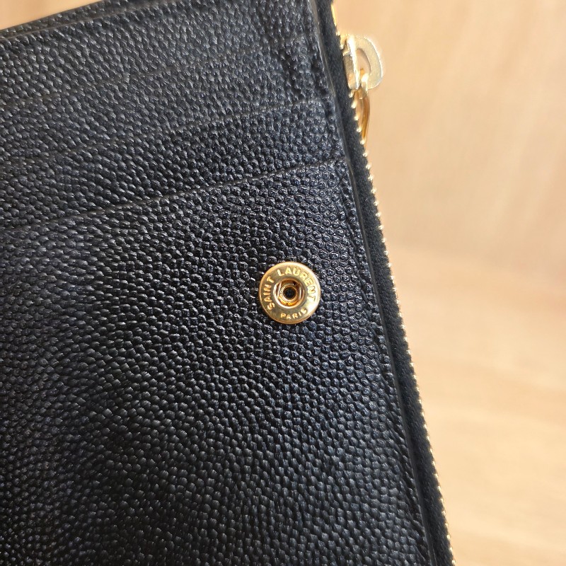 [ 甜價出！😍] YSL 黑粒面牛皮金釦UpTown短夾-16