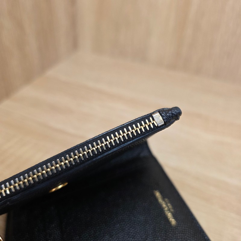 [ 甜價出！😍] YSL 黑粒面牛皮金釦UpTown短夾-25