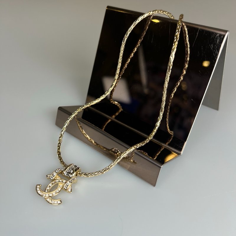 CHANEL C23/P 淡金水鑽頸鍊-1