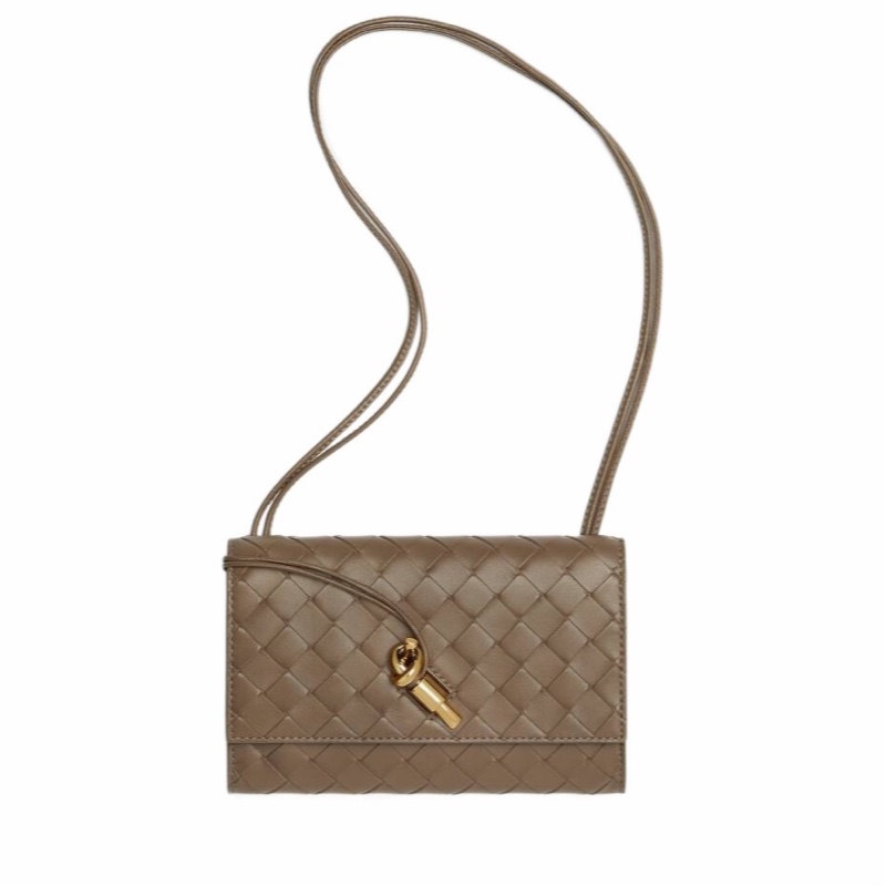 Bottega Veneta 女士 Andiamo 肩帶式收納袋均碼碼19cm*2cm*12.6cm-4