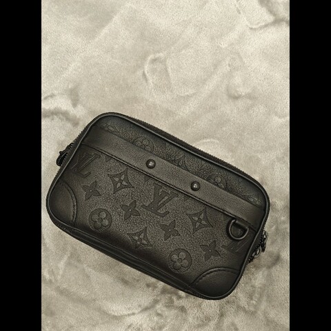 LV Alpha 牛皮相機包