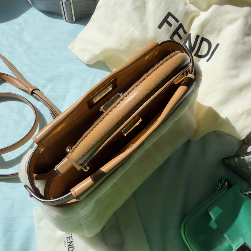 Fendi Peekaboo躲貓貓迷你羔羊毛雙F老花斜背包單肩包-7