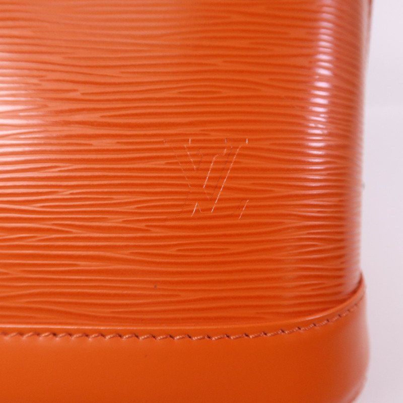 LOUIS VUITTON Epi Alma MM銀扣手挽袋-11