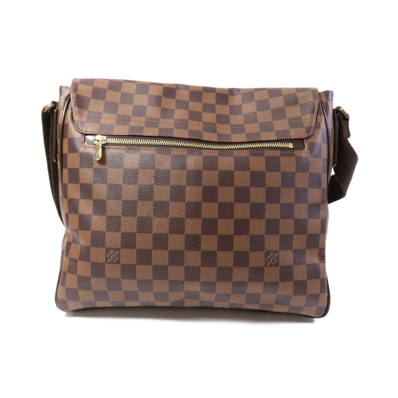 LOUIS VUITTON Damier District PM肩背袋-1