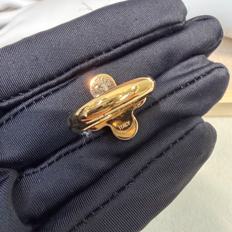 LV Love Letters 小花四葉草戒指 LN007-9