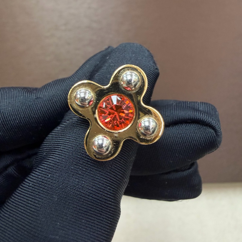 LV Love Letters 小花四葉草戒指 LN007-14