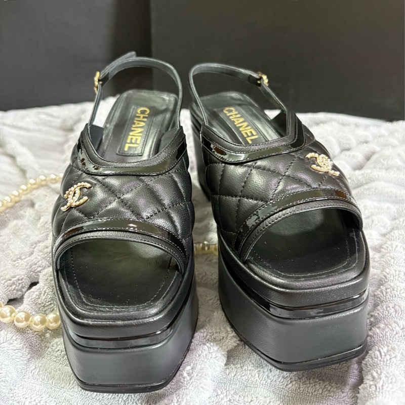 誠可議價 香奈兒 CHANEL 黑色菱格紋 厚底涼鞋-5