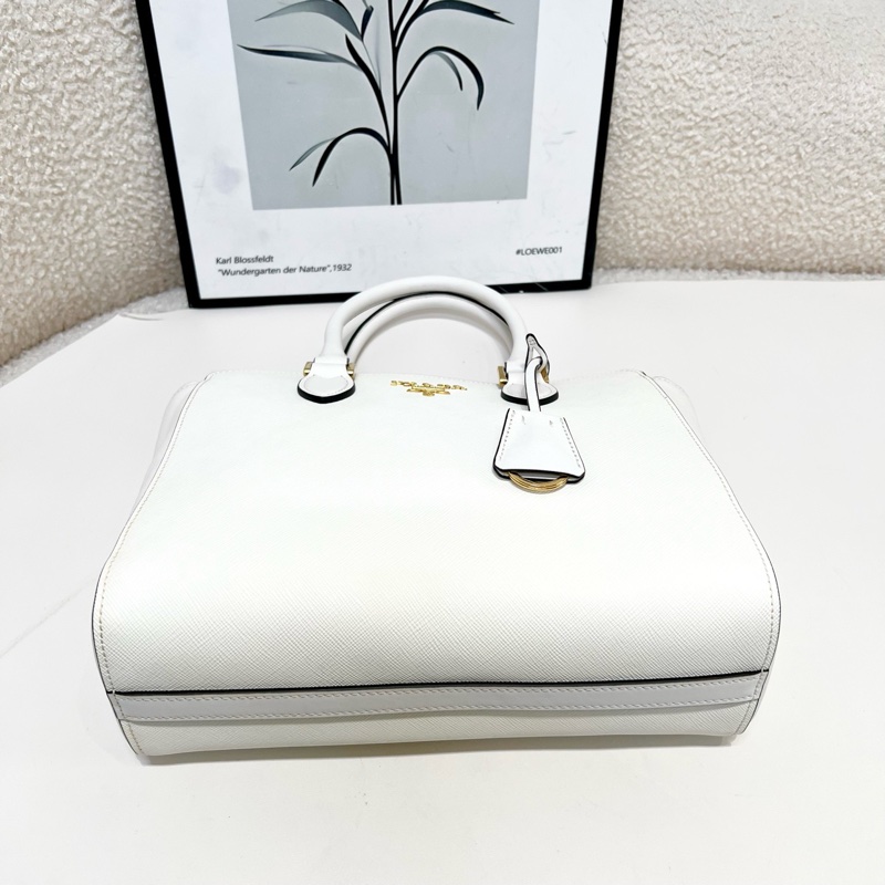 Prada/普拉達 白色十字紋牛皮手提包 小號托特包 日常通勤必備 簡約時尚 尺寸:27.5*-3