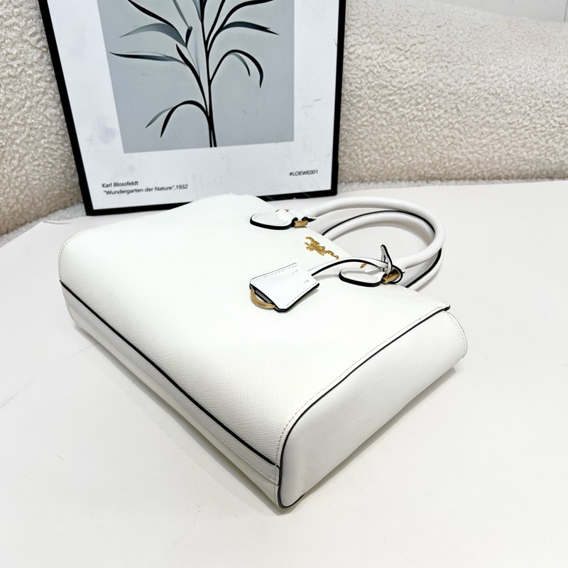 Prada/普拉達 白色十字紋牛皮手提包 小號托特包 日常通勤必備 簡約時尚 尺寸:27.5*-4