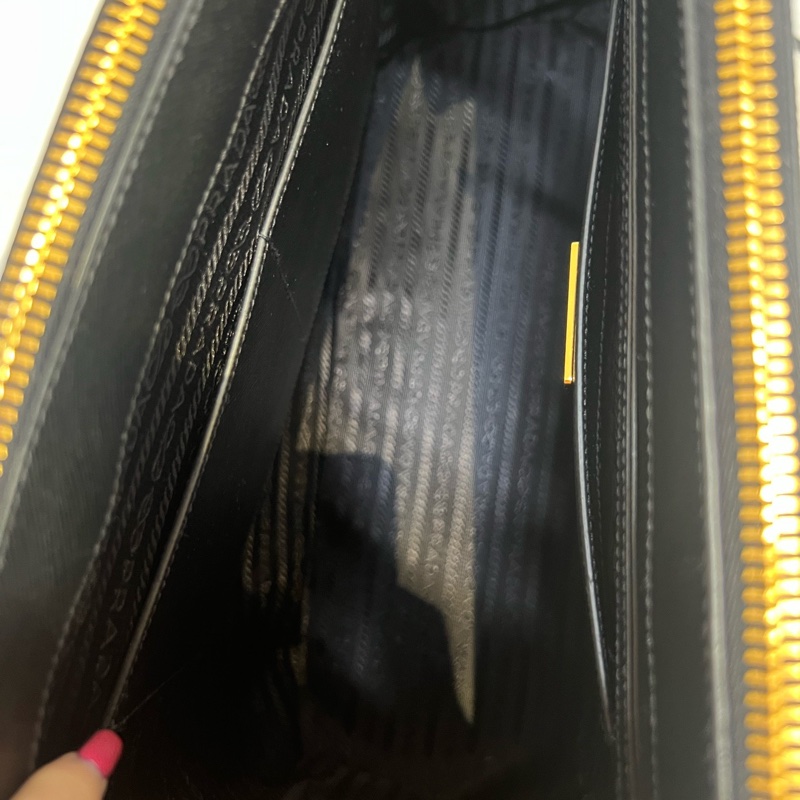99新普拉達/prada 黑金大號殺手包手提包 帶肩帶 斜挎包 底長:36-8