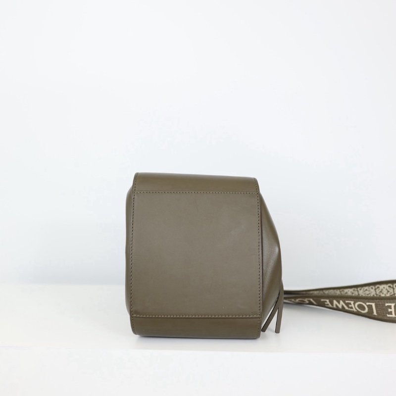 二手LOEWE Hammock 質感霧綠-7