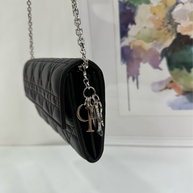 Dior 迪奧黑色菱格鏈條包,woc 小巧精緻,適合日常出門。閒置未使用品 尺寸約21cm寬,3cm厚,高約11cm-3