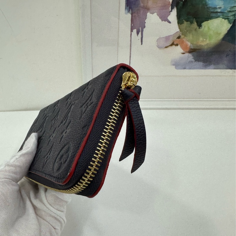 LV 路易威登 深藍色全皮壓花長拉鍊皮夾 純晶片 尺寸19*9-3