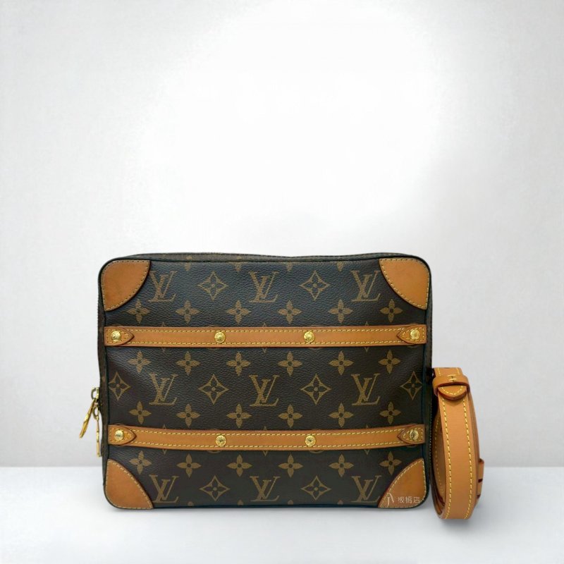 JS0436-LV 原花前雙苯染皮橫條金釦ㄇ拉皮帶環斜背包PM M68494-0