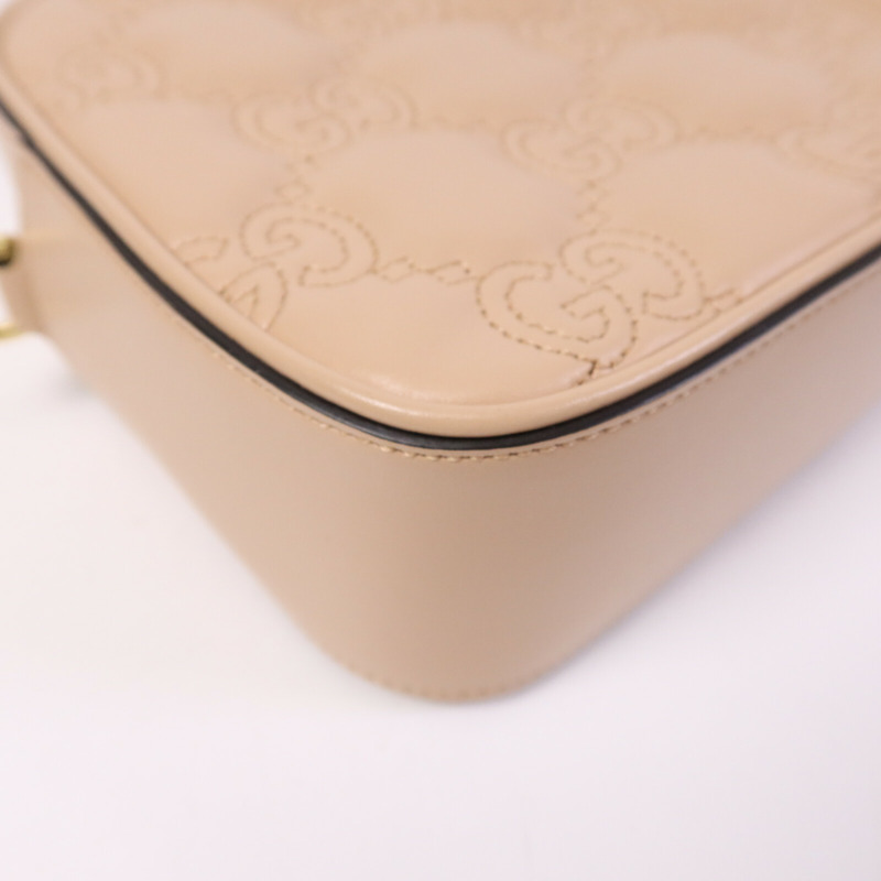 GUCCI 牛皮皮革GG Matelasse Small Shoulder金扣肩背袋-10