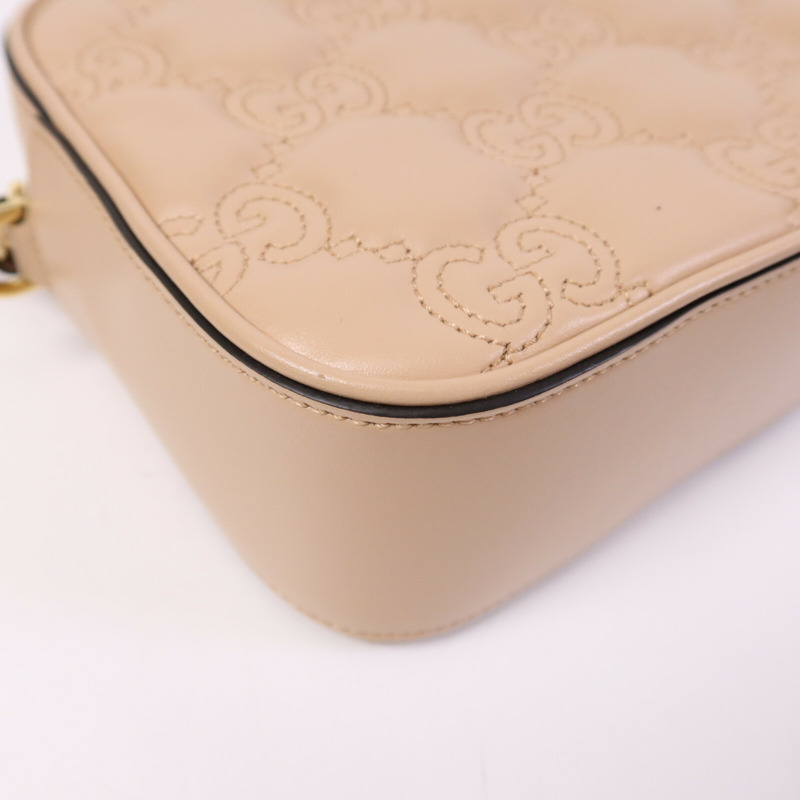 GUCCI 牛皮皮革GG Matelasse Small Shoulder金扣肩背袋-12