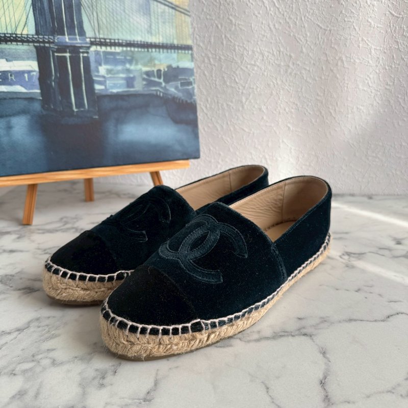 🌟狀況漂亮 Chanel 深藍色絨毛草編鞋-0