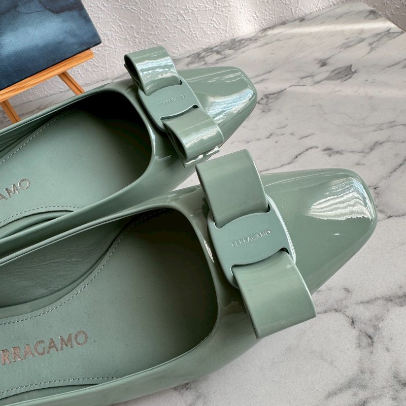 ‼️顏色高級 Ferragamo 蒼翠綠平底鞋 娃娃鞋-4