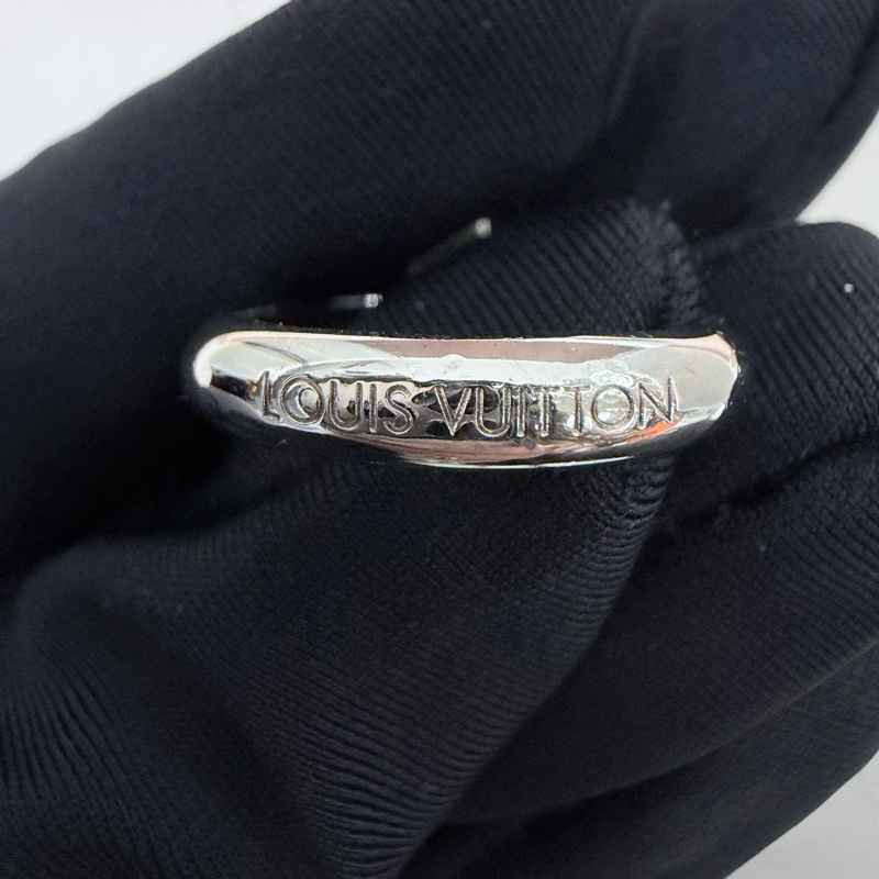 LV Love Letters 十字紋四葉草戒指 LN010-8