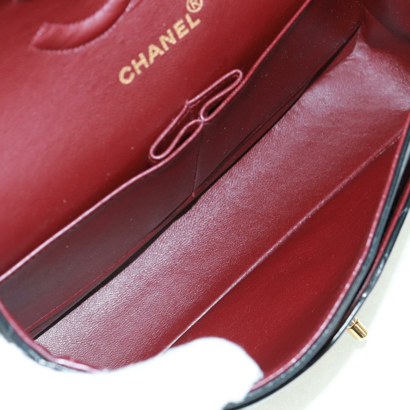 【日本直送】香奈兒 Matelasse 25 雙蓋鏈條包，羊皮材質，黑色，金色雙C標誌，正品 BA10555SM-8