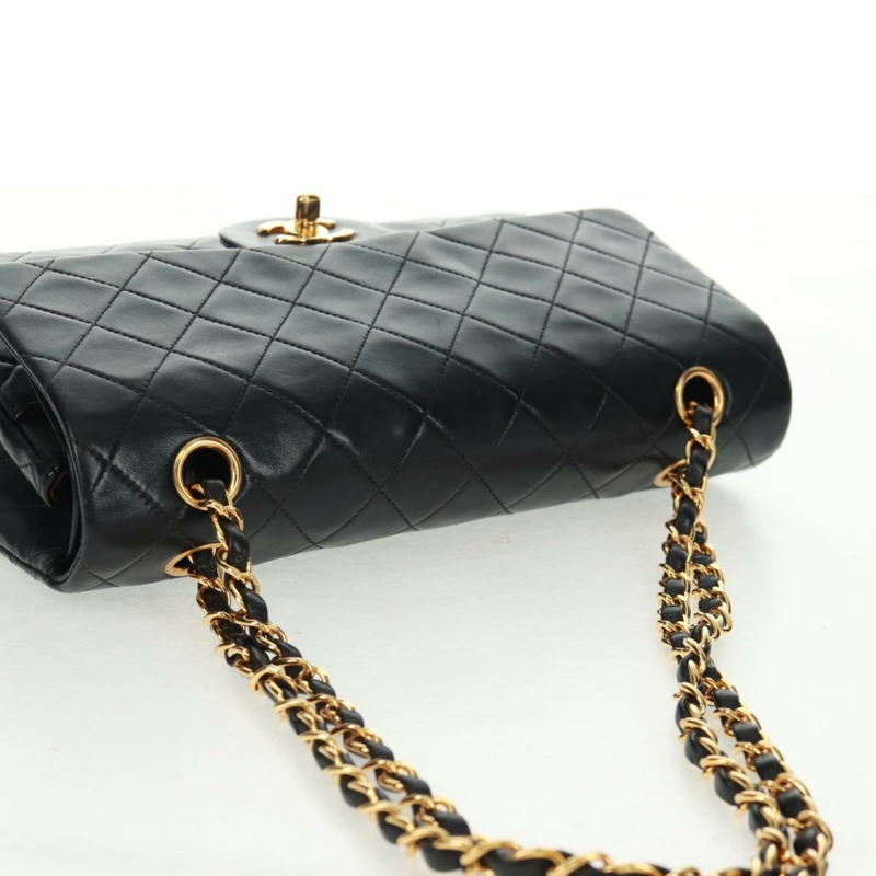 【日本直送】香奈兒 Matelasse 25 雙蓋鏈條包，羊皮材質，黑色，金色雙C標誌，正品 BA10555SM-13