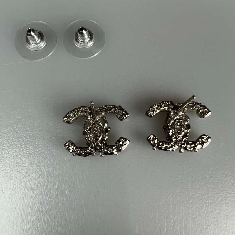 CHANEL 點綴銀雙C耳環 17/S-1