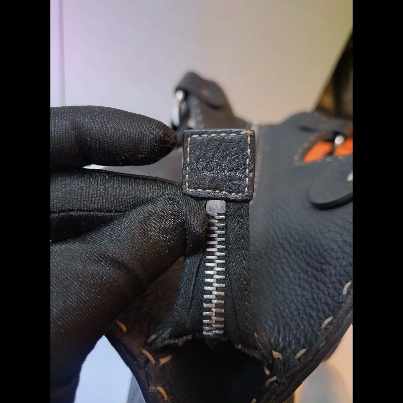 Fendi 黑皮邊布身梯形大托特包-25