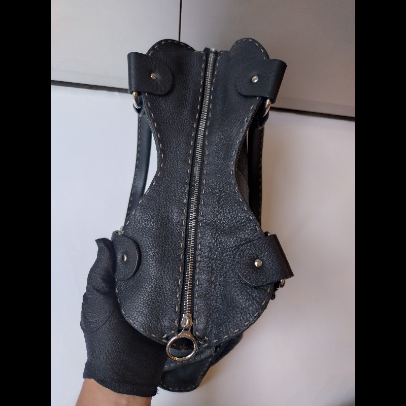 Fendi 黑皮邊布身梯形大托特包-30