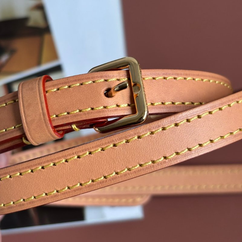 ::LOUIS VUITTON:: LV M81266 Nano Noé 花紋水桶包 手提斜背包-23