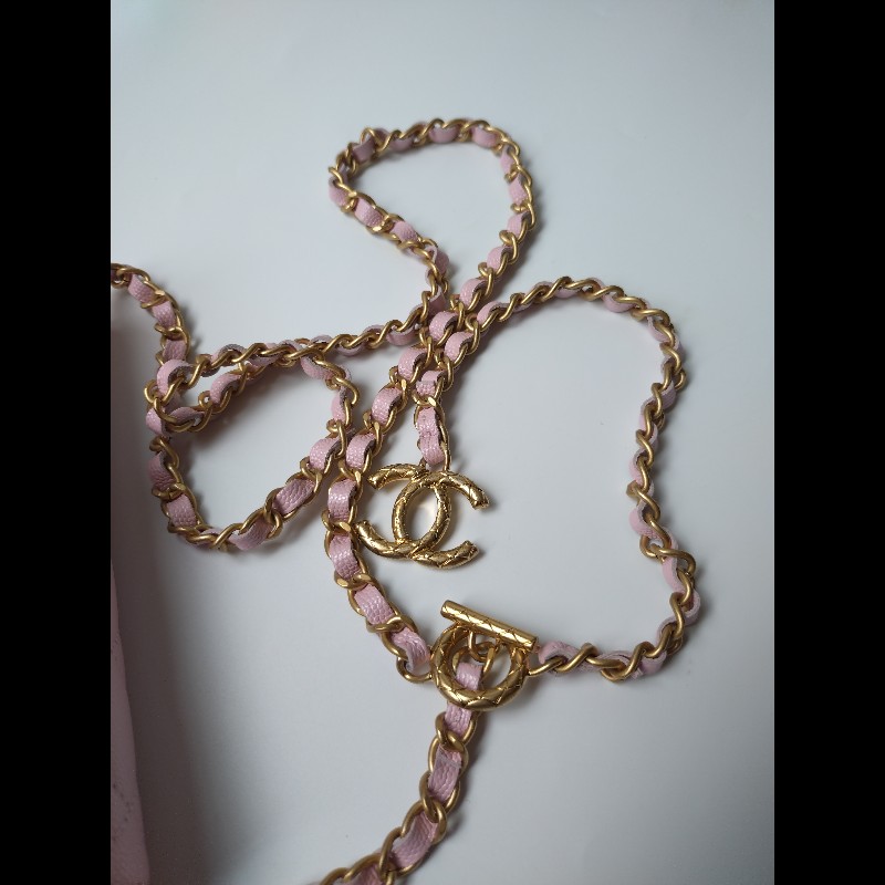 Chanel 金鍊T釦珠光粉荔枝皮斜背口蓋小包-21