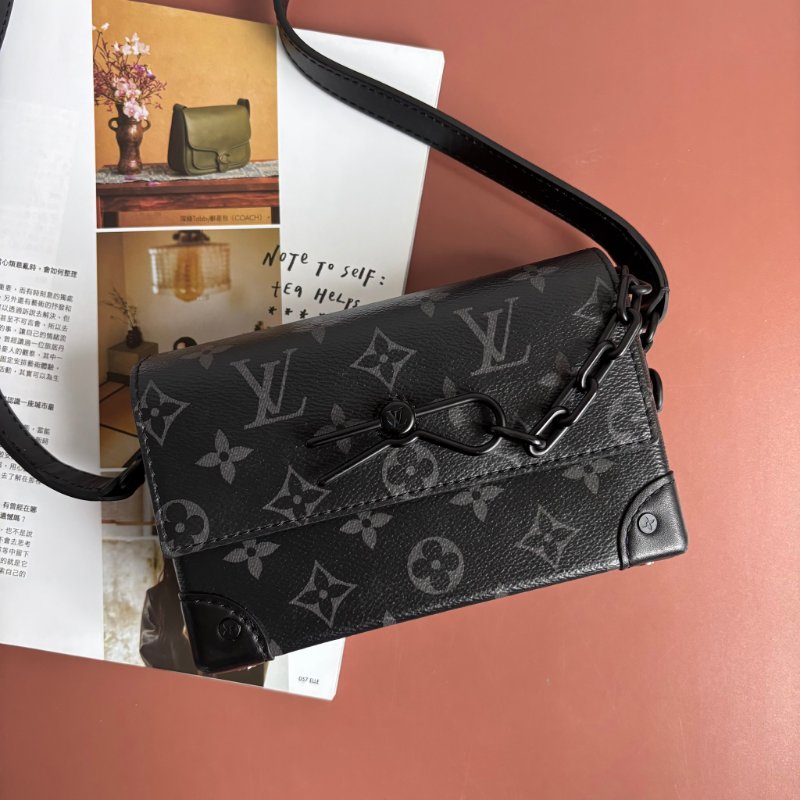 ::LOUIS VUITTON:: LV M81783 Steamer黑花紋黑鍊條吸釦方型隨身錢包 斜背包-0