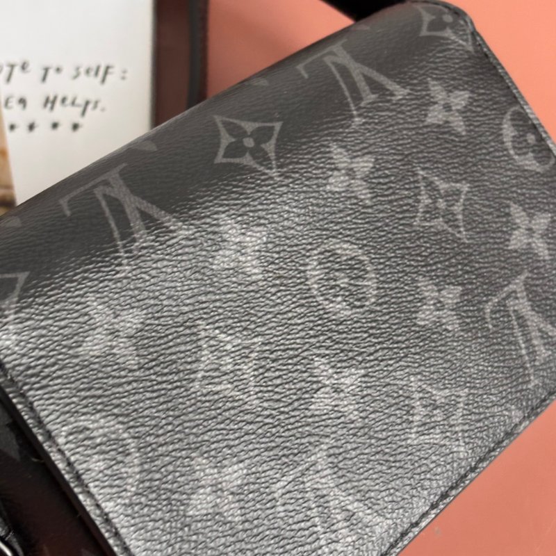 ::LOUIS VUITTON:: LV M81783 Steamer黑花紋黑鍊條吸釦方型隨身錢包 斜背包-11