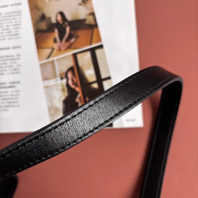 ::LOUIS VUITTON:: LV M81783 Steamer黑花紋黑鍊條吸釦方型隨身錢包 斜背包-32