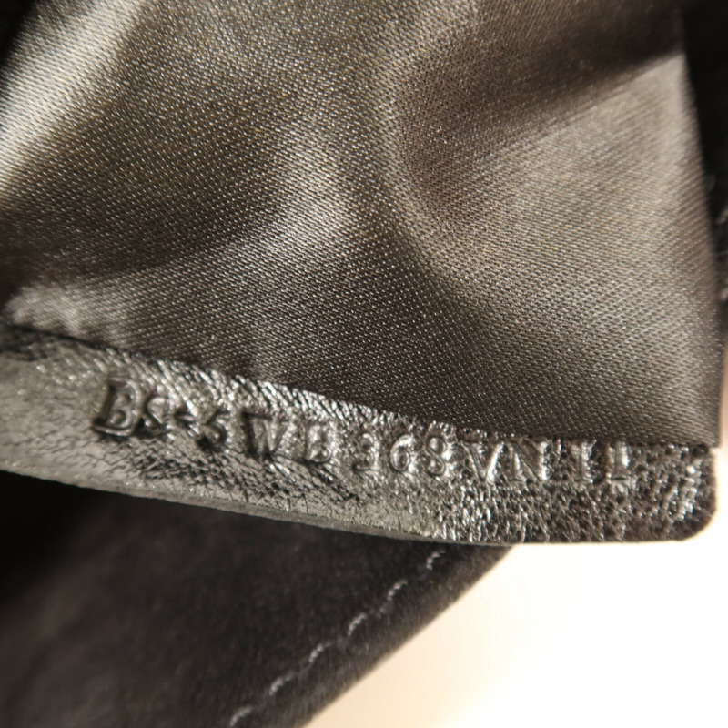 Valentino 漆皮皮革Crystal Catch Satchel銀扣手挽袋-6