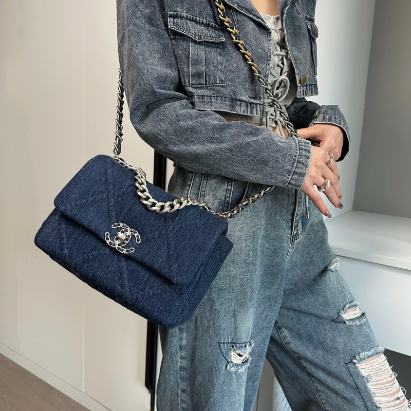 莉亞精品♡ Chanel 19bag 牛仔小號 二手美包-1