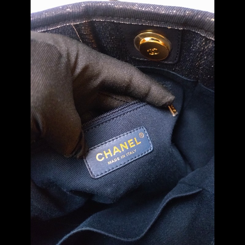 Chanel 深藍布金色字母小號購物包 tote-16