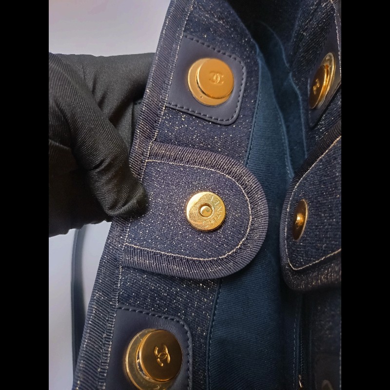 Chanel 深藍布金色字母小號購物包 tote-18