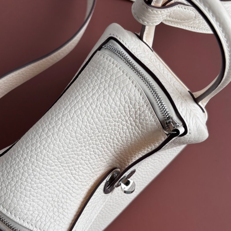 小天菜 ::HERMES 愛馬仕:: W刻奶昔白皮革銀釦MINI LINDY手提斜背包-11