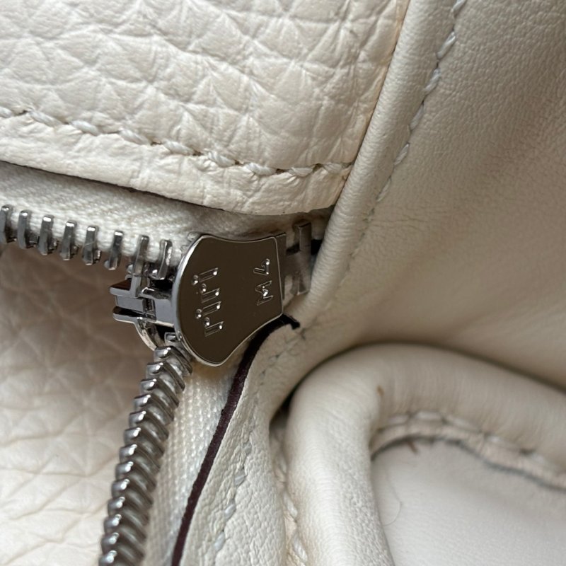 小天菜 ::HERMES 愛馬仕:: W刻奶昔白皮革銀釦MINI LINDY手提斜背包-20