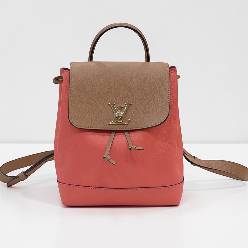 莉亞精品♡ Lv Lockme 拼粉後背包 二手美包-0
