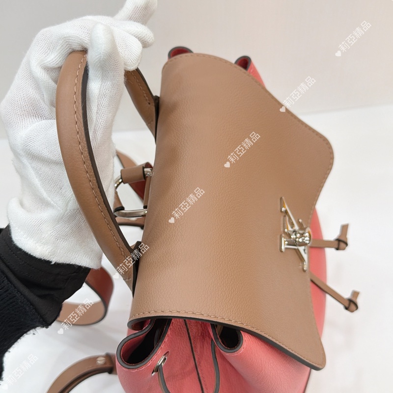 莉亞精品♡ Lv Lockme 拼粉後背包 二手美包-6