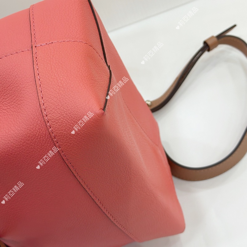 莉亞精品♡ Lv Lockme 拼粉後背包 二手美包-10