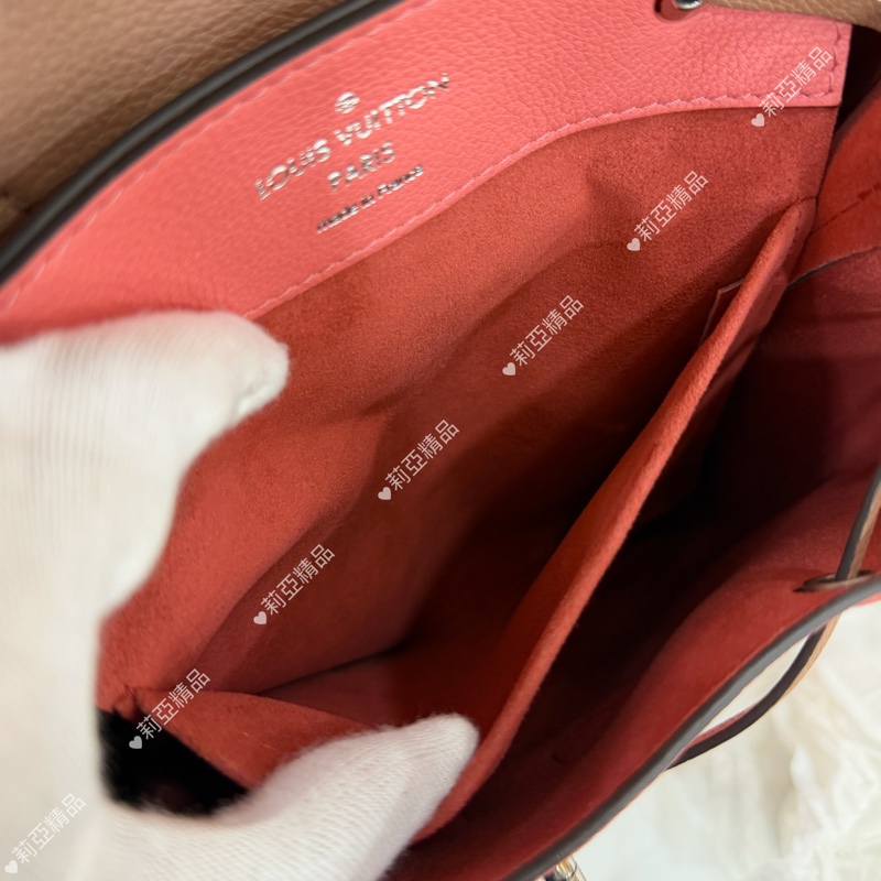 莉亞精品♡ Lv Lockme 拼粉後背包 二手美包-14