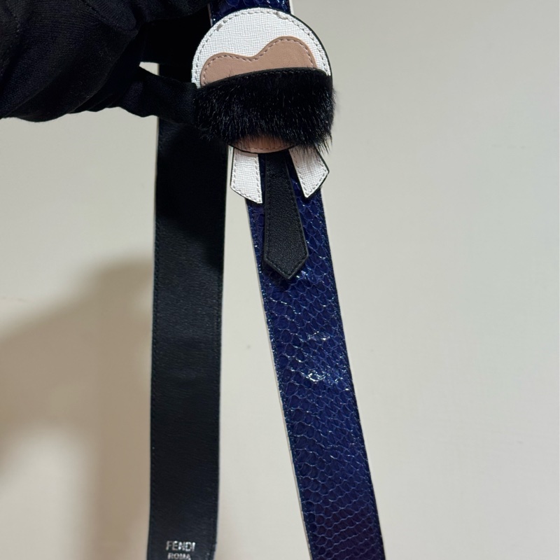 FENDI老佛爺聯名蛇皮絕版收藏背帶-1